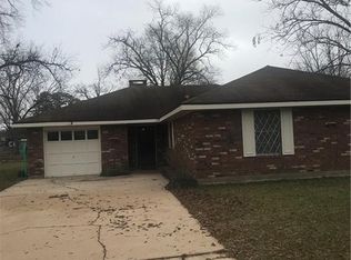 830 Bordelon St, Marksville, LA 71351