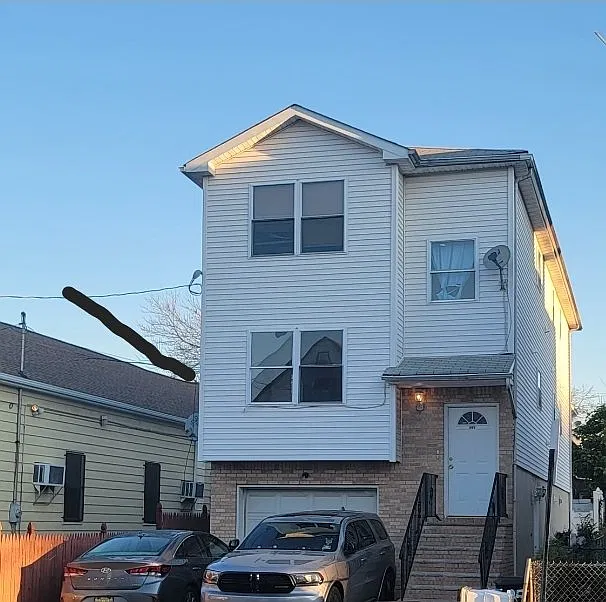 857 Martin St #2
