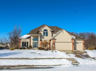 2218 Stonebriar Rd, Fort Wayne, IN 46814