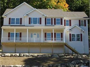 6 Stacey Ct, Stony Point, NY 10980