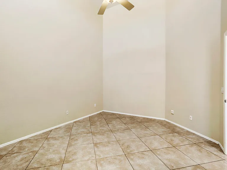 9047 W Port Royale Ln — Photo 15