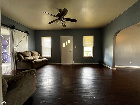 4th image of 315 Chambers St