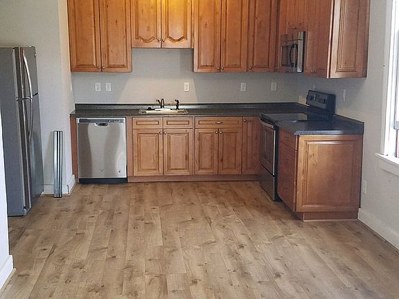 2nd image of 1427 W Clay St #2