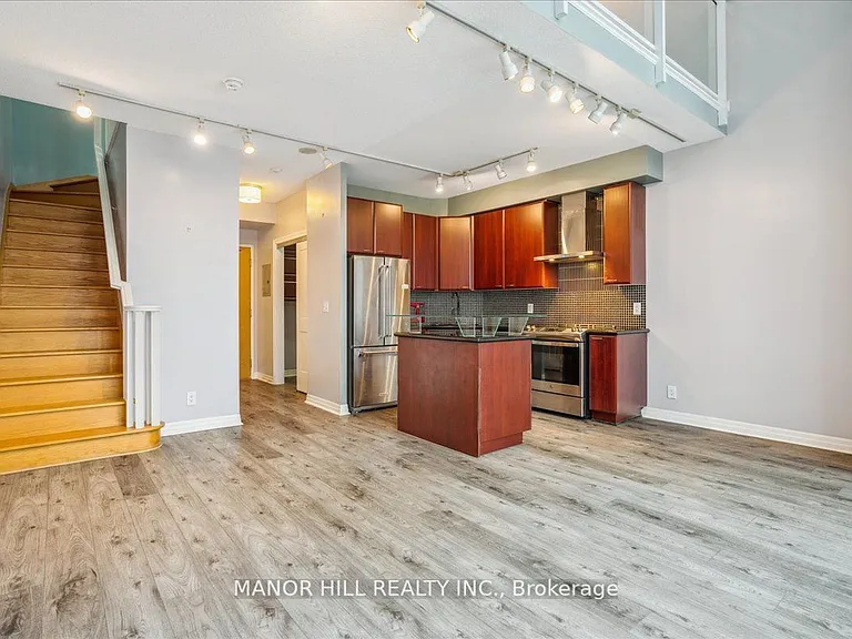 220 Burnhamthorpe Rd W #513 — Photo 4