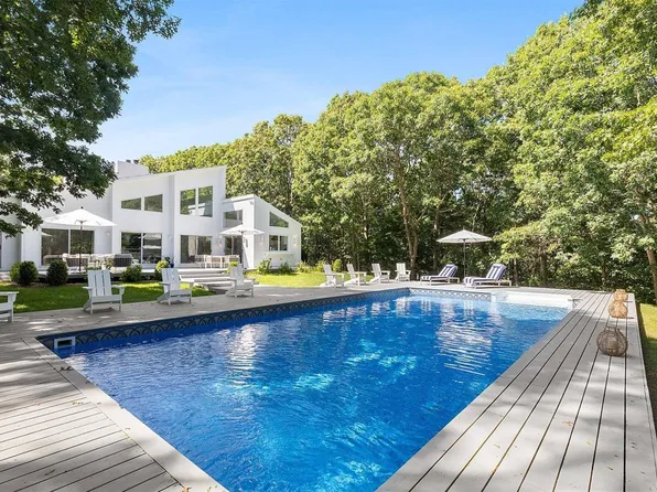 7 Kettle Court, East Hampton, NY 11937