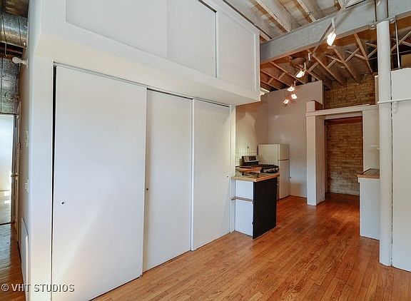 4th image of 1776 W Winnemac Ave APT 201
