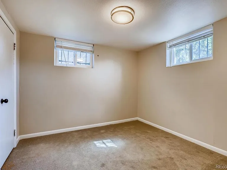 3310 Bellaire St — Photo 21