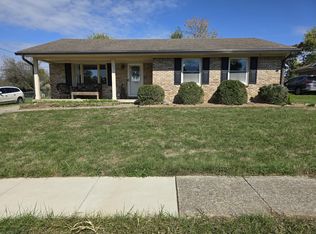 308 Princess Cir, Versailles, KY 40383