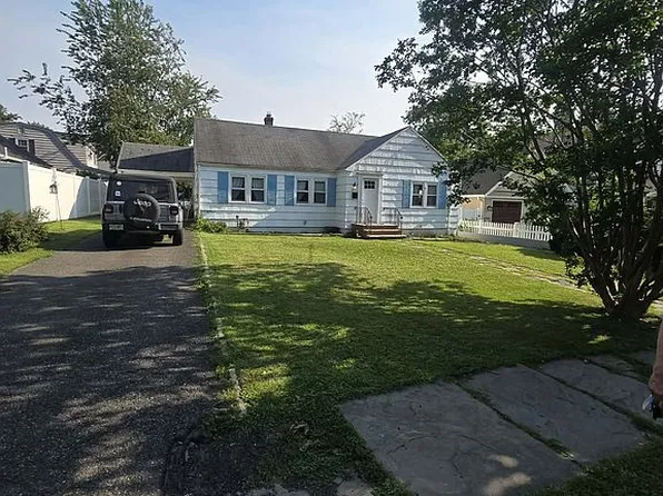 206 Maple Ave, Metuchen, NJ 08840