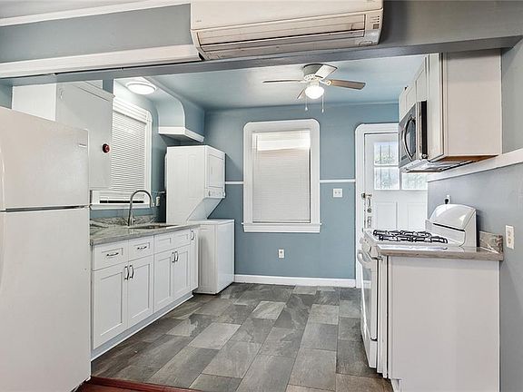 5th image of 4108 N Robertson St
