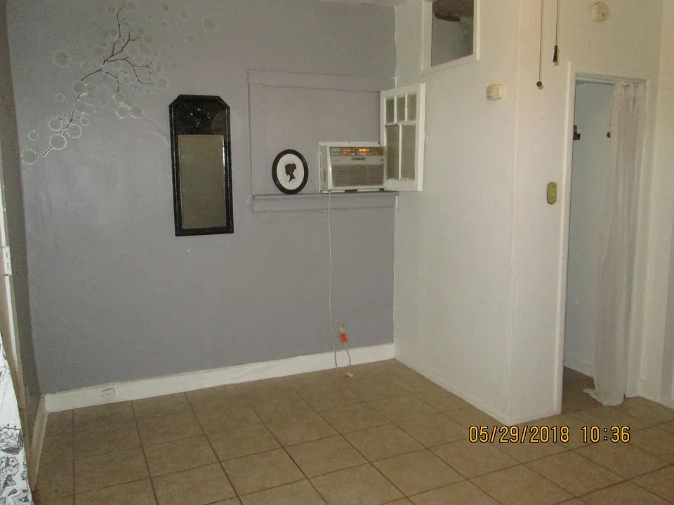 LivingRoom/BR