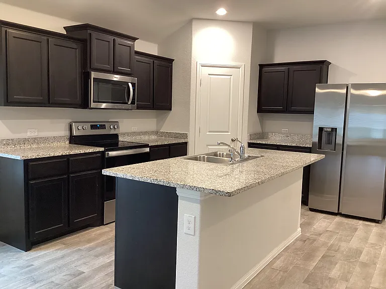 9104 Herringbone Dr — Photo 11
