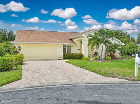 9241 Bramble Ct, Fort Myers, FL 33919