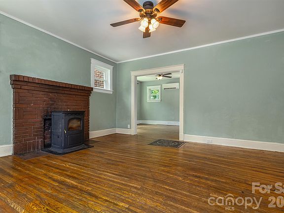 3rd image of 74 Arlington St