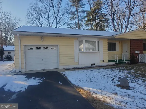 4 Wyoming Ave #B, Manchester Township, NJ 08759