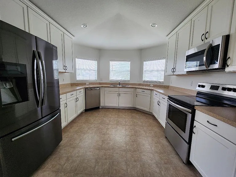 737 Buccaneer Blvd — Photo 3
