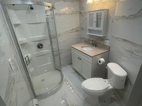 5th image of 9 Cartwright Ave #2