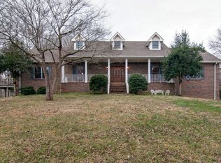 101 Beechwood Dr, Burns, TN 37029