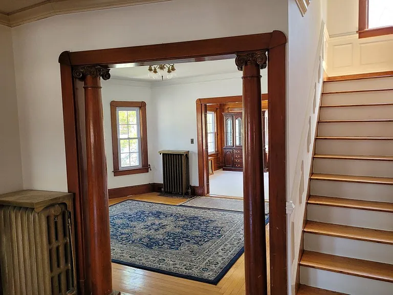 2060 Elm St — Photo 12