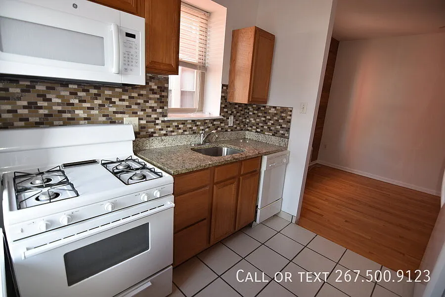 6 S 46th St #4