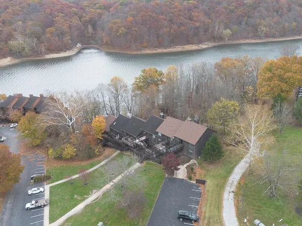 1810 E Eagle Bay Dr, Bloomington, IN 47401