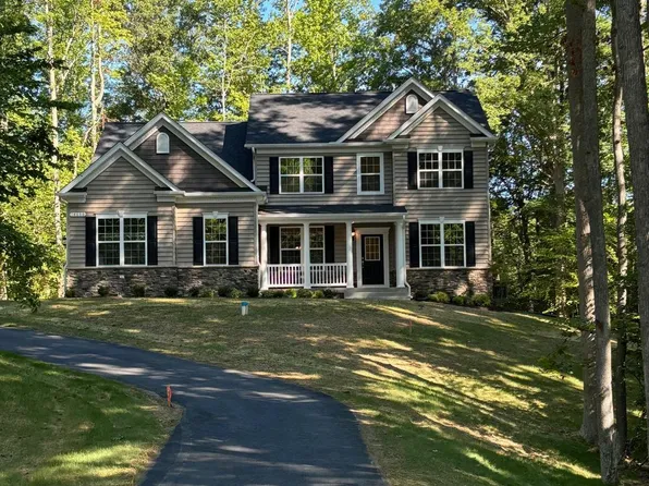 10680 Wisteria Ln, King George, VA 22485