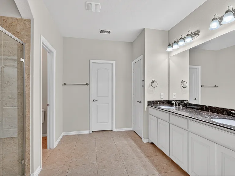 4221 Blackjack Oak Dr — Photo 14