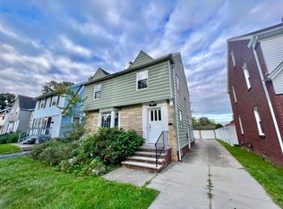 1932 Staunton Rd, Cleveland Heights, OH 44118