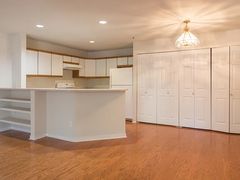 33 S Boulder Cir #116 — Photo 8