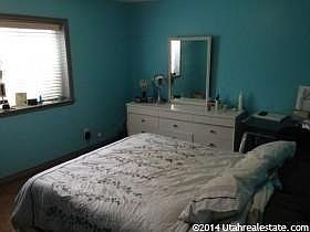 5th image of 972 N Mahogany Dr