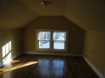 3rd image of 919 S 55th St