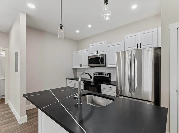 324 Woods Rd APT 3