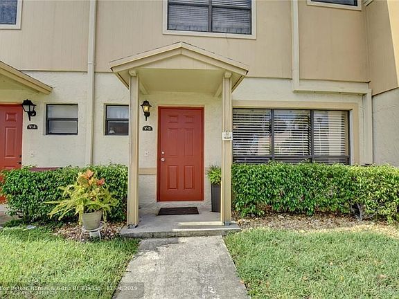 3rd image of 3370 Beau Rivage Dr APT V5