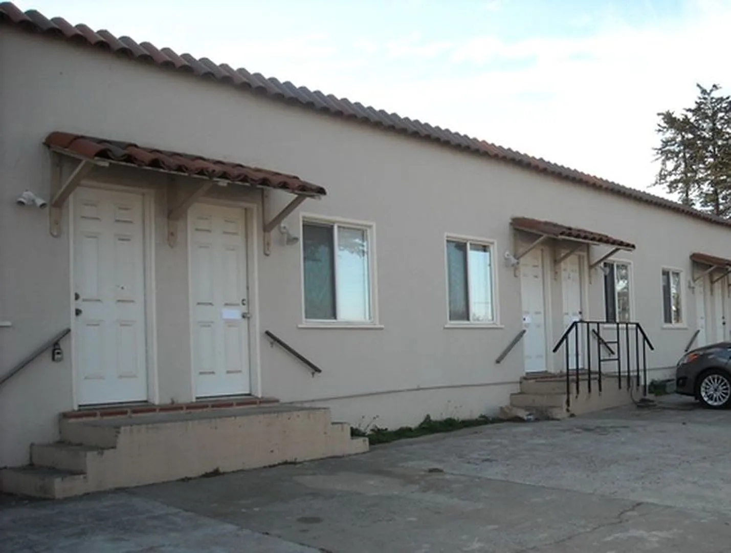 3298 Del Monte Blvd #1-12 photo 1