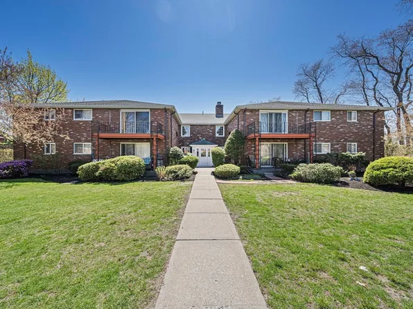 53 Fountain Ln APT 6, Weymouth, MA 02190