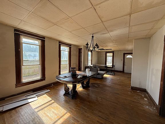 Main House - Living Room