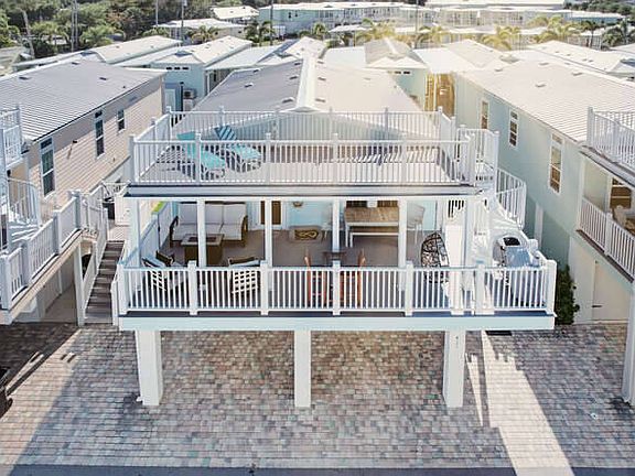 3rd image of 421 E Intercoastal Dr