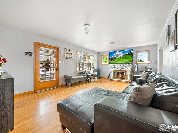 5th image of 614 E Beaver Ave