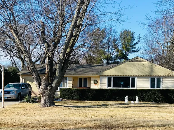 7S146 Wild Cherry Rd, Naperville, IL 60540