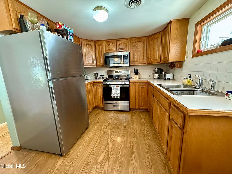 5th image of 10 Nolan Road