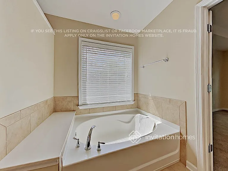 160 Edgewater Trl — Photo 18