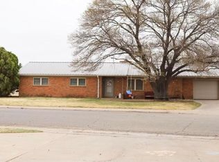 101 W 10th St, Sunray, TX 79086