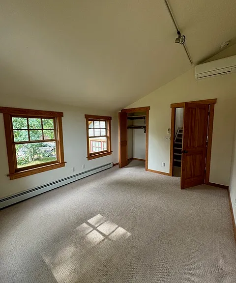 651 College Ave — Photo 17