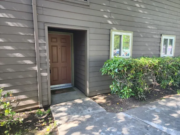 1050 Yarwood Ct, San Jose, CA 95128