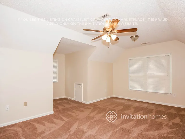 8728 Oakham St — Photo 12