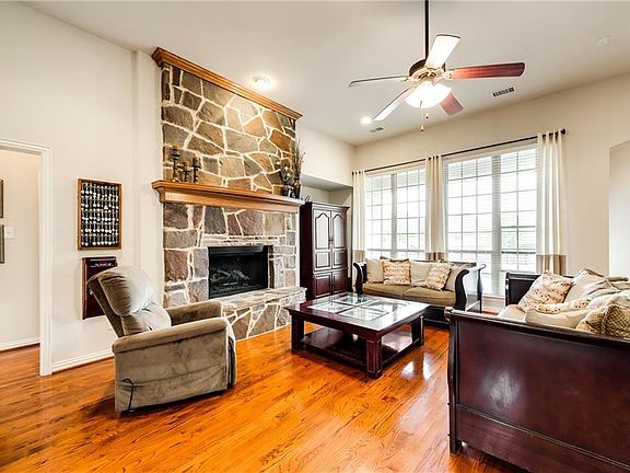 5th image of 3606 Meadow Bluff Ln