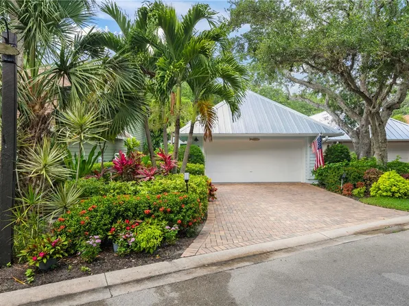 1541 Sabal Ct, Vero Beach, FL 32963