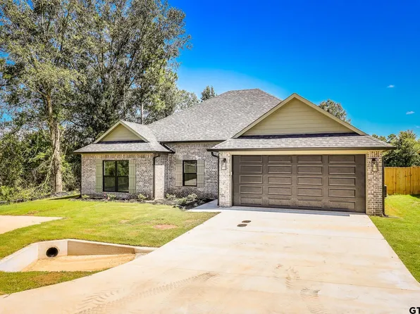 146 Hillcrest Dr, Gladewater, TX 75647