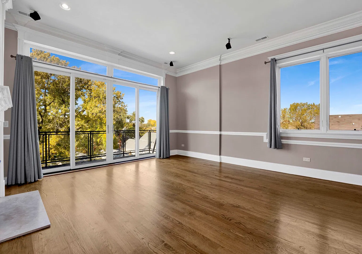 2 bed, $2,650 — Photo 2