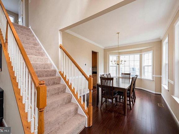 4th image of 8913 Yellowleg Ct